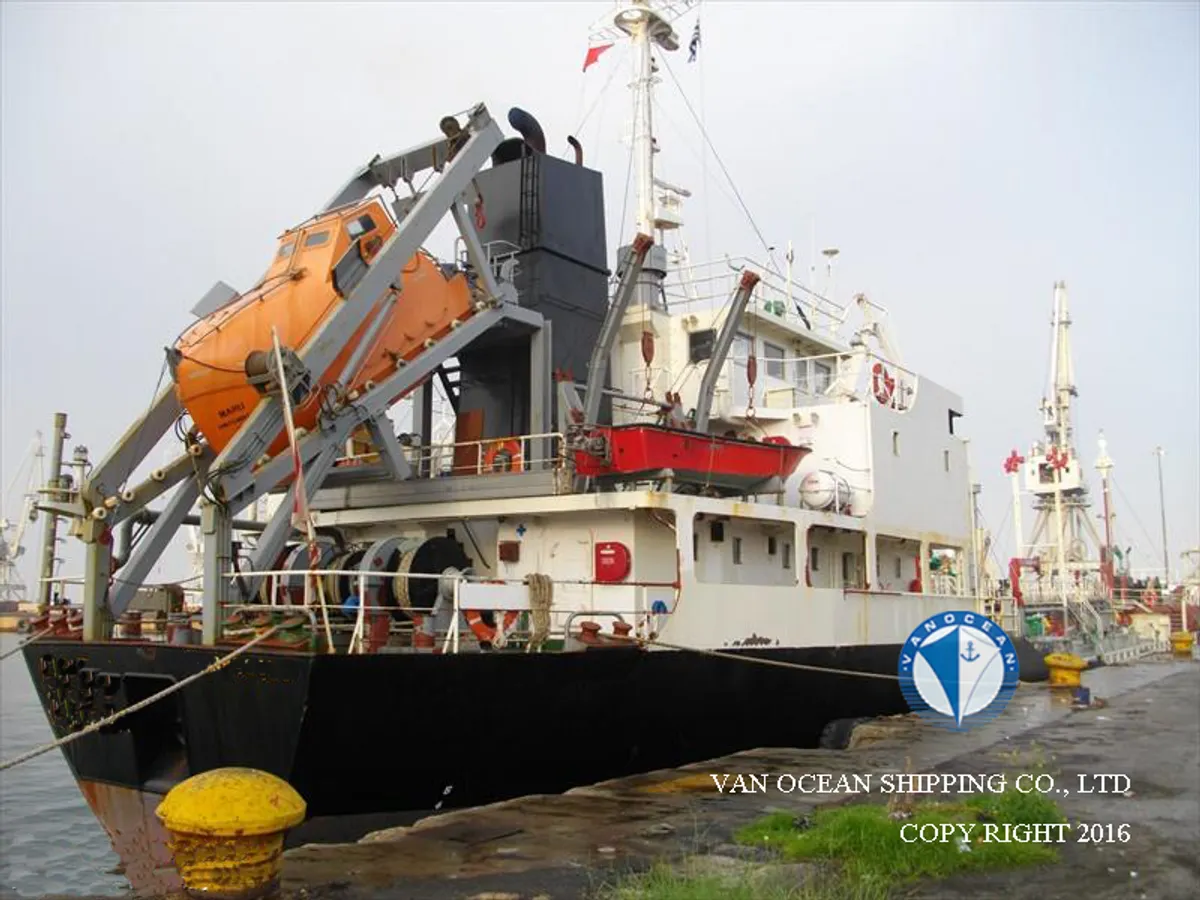 Kapal tanker minyak/bahan kimia kanggo didol