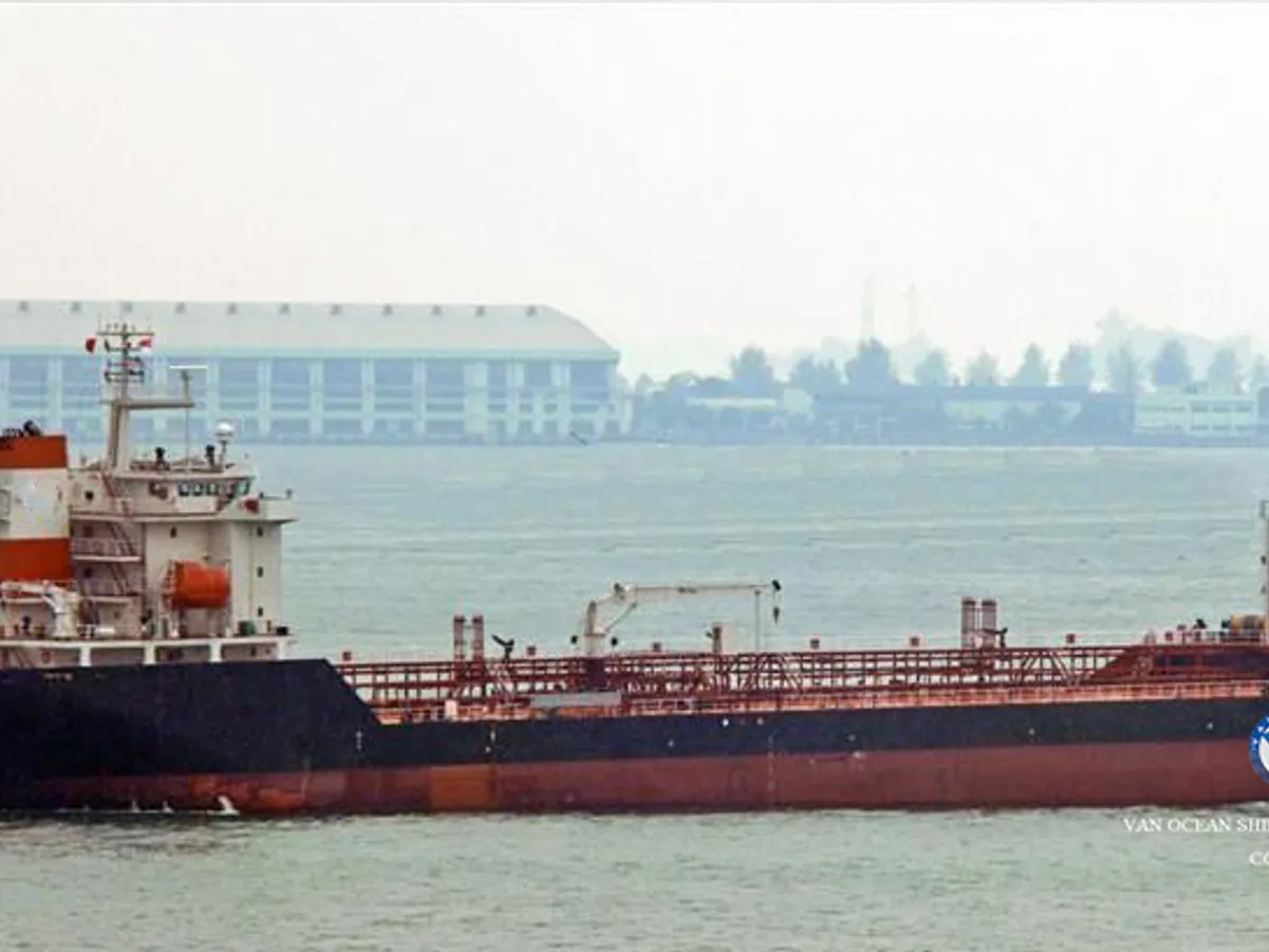 Kapal tanker minyak/bahan kimia kanggo didol