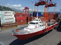 Kapal kontainer kanggo didol
