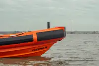 Kapal kontainer kanggo didol
