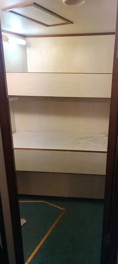 Kapal pasokan kanggo didol
