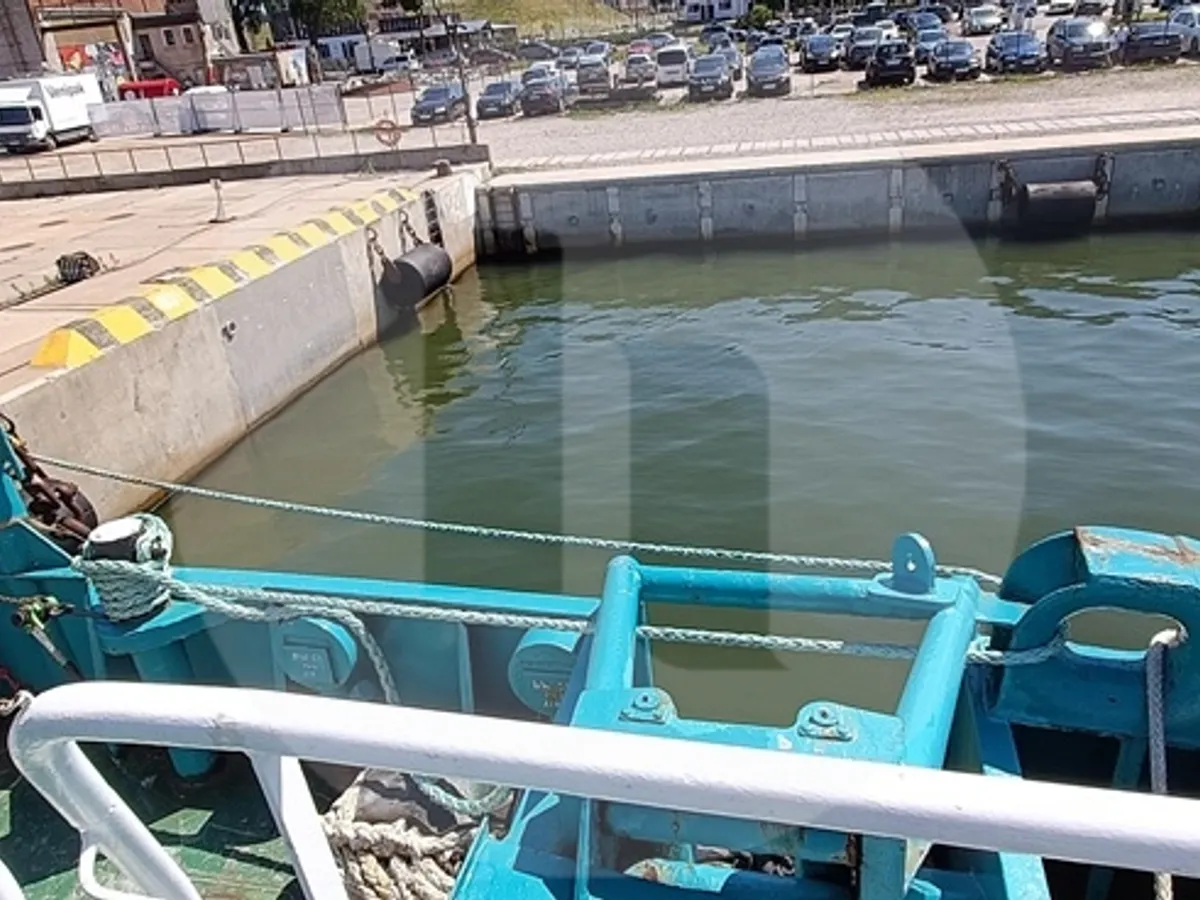 Kapal derek kanggo didol