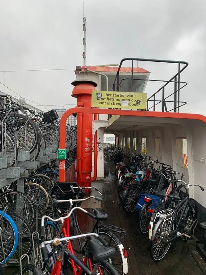 Kapal feri kanggo didol