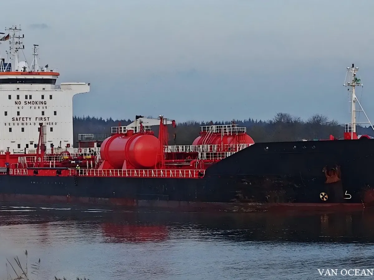 Kapal tanker minyak/bahan kimia kanggo didol