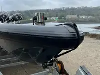 Kapal karet kaku kanggo didol