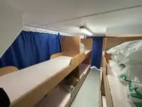 Kapal kontainer kanggo didol