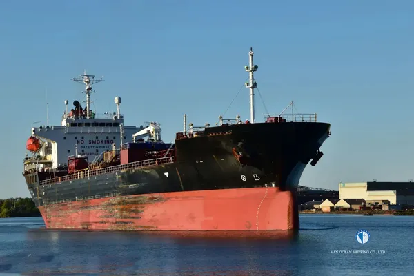 Oil/Chemical tanker for sale