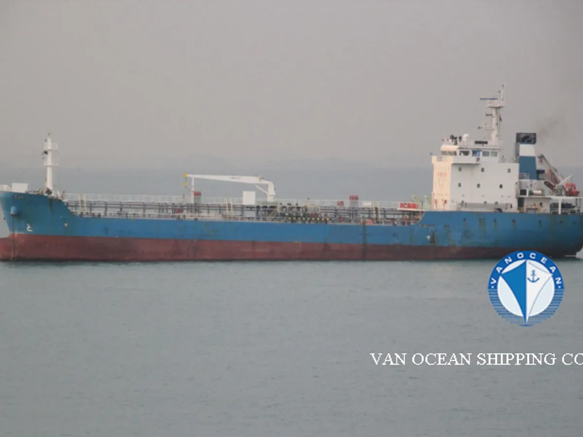 Kapal tanker minyak/bahan kimia kanggo didol