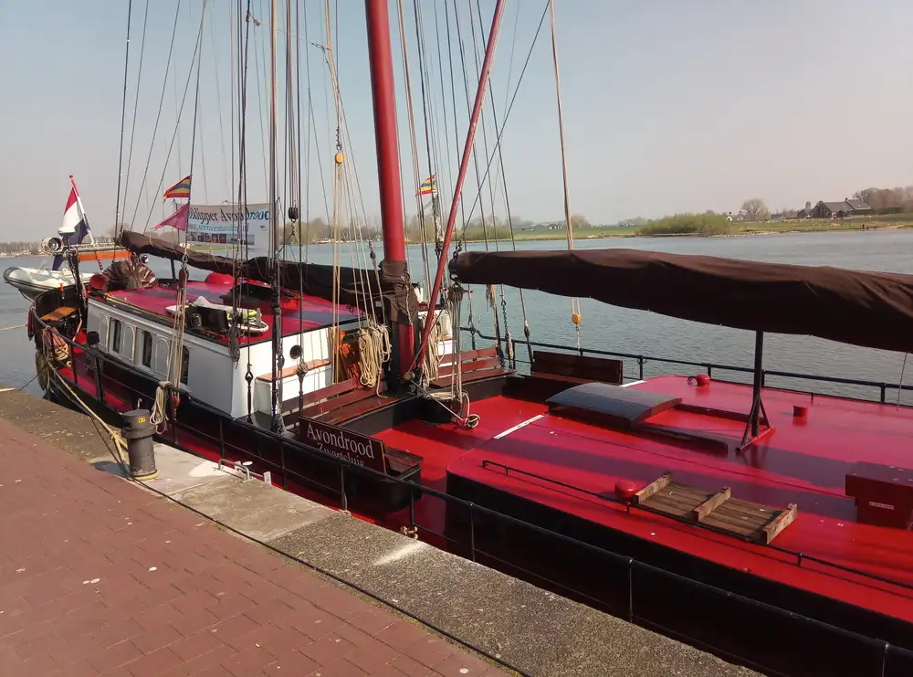 Yacht kanggo didol