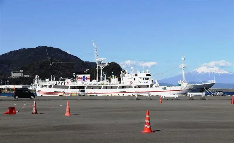 Kapal survei kanggo didol