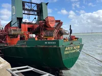 Kapal dredger kanggo didol