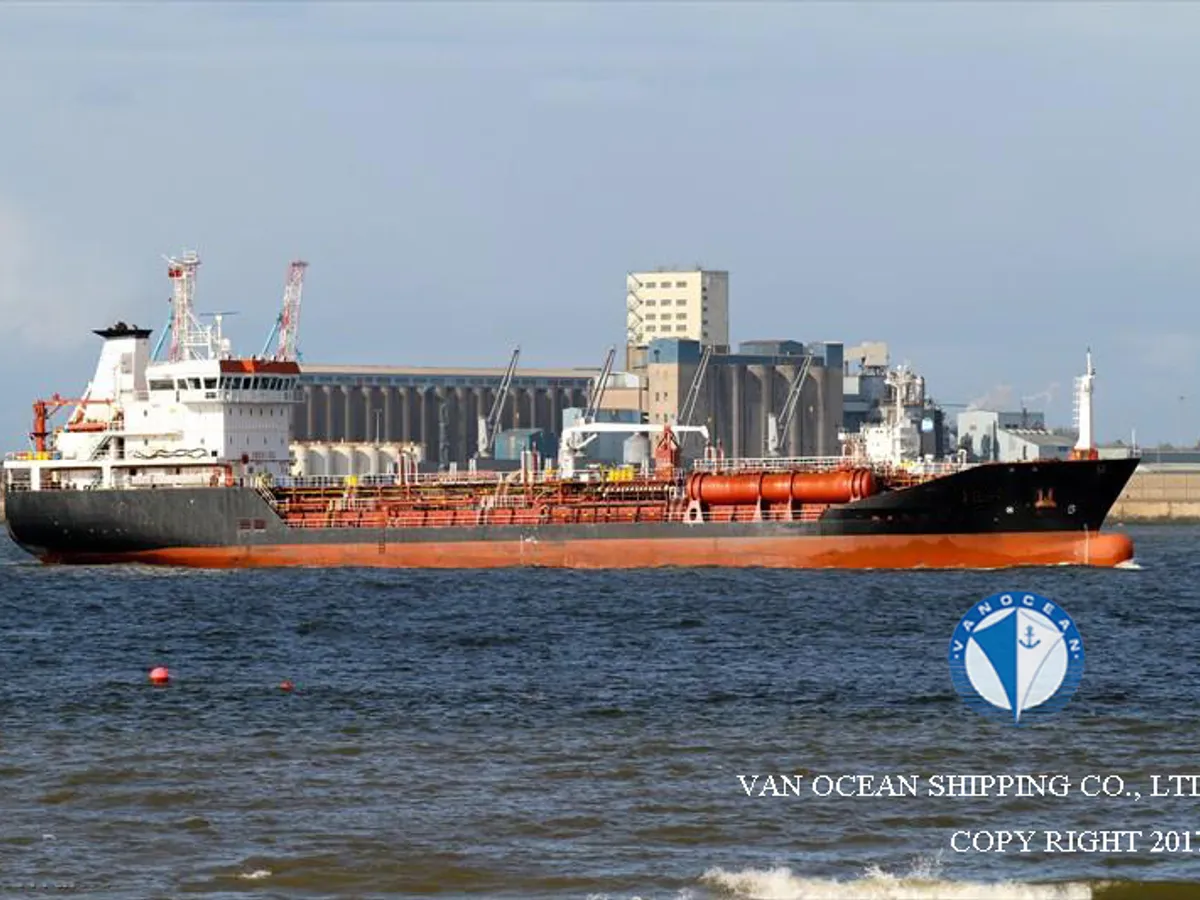 Kapal tanker minyak/bahan kimia kanggo didol
