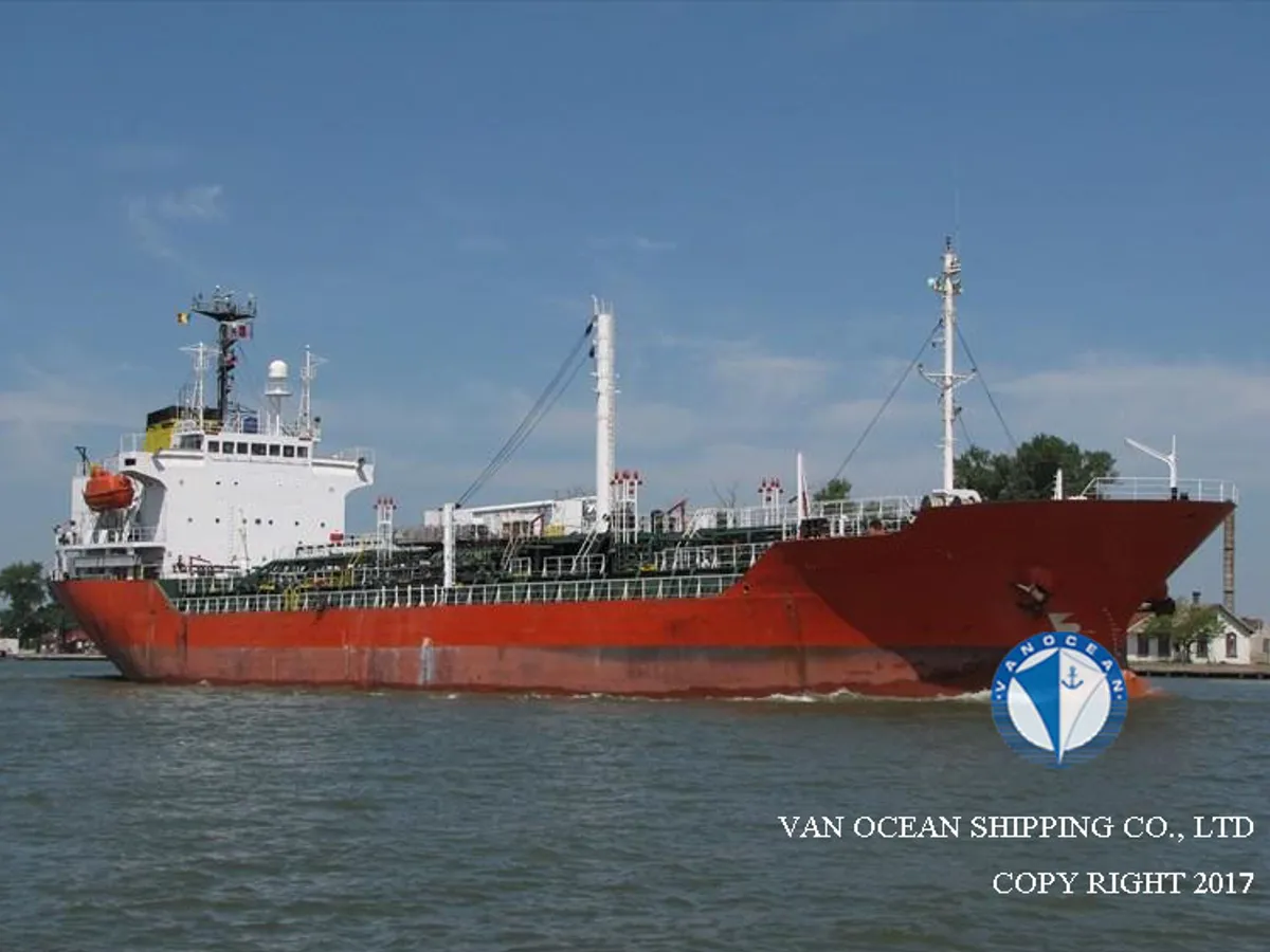 Kapal tanker minyak/bahan kimia kanggo didol