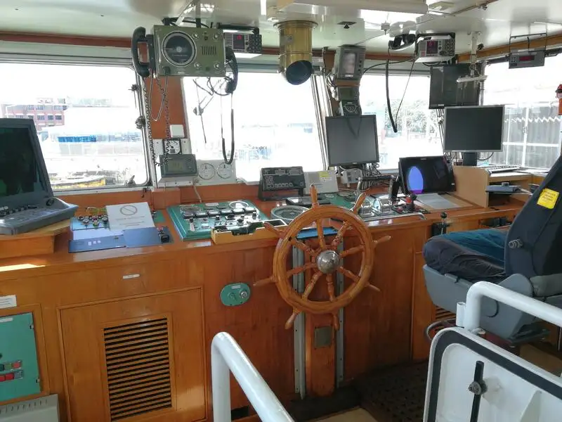 Kapal survei kanggo didol