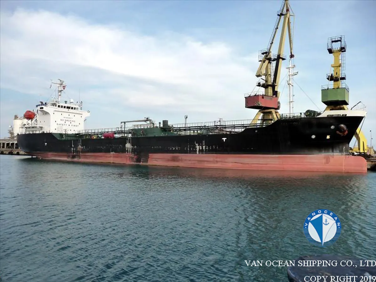 Kapal tanker minyak/bahan kimia kanggo didol