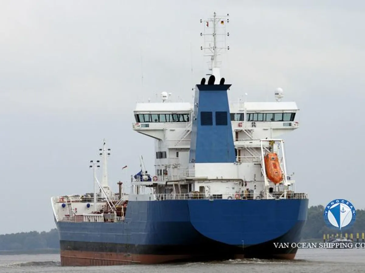 Kapal tanker minyak/bahan kimia kanggo didol