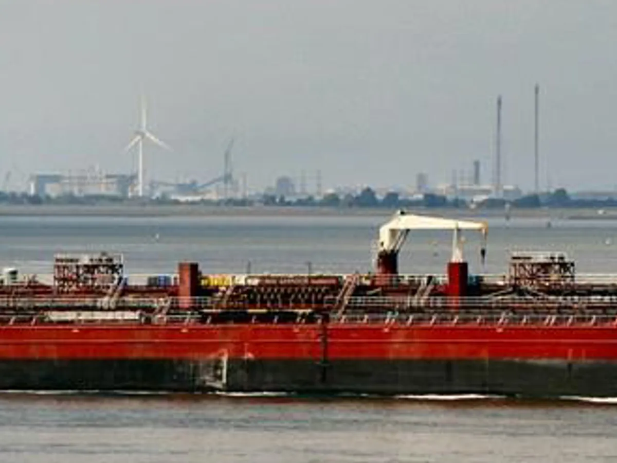 Kapal tanker minyak/bahan kimia kanggo didol