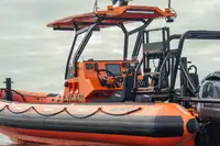 Kapal kontainer kanggo didol