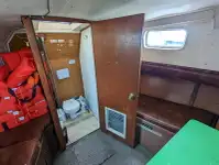 Kapal kerja kanggo didol
