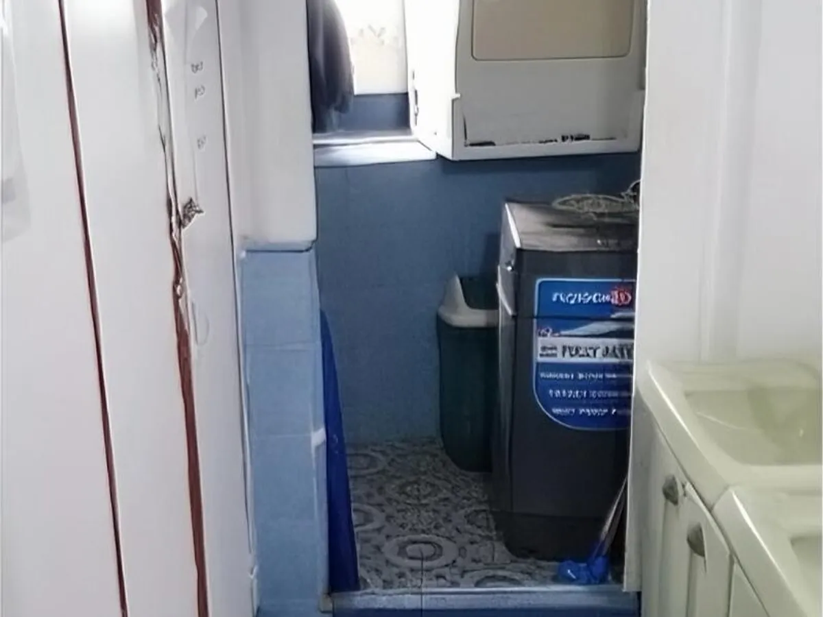 Kapal pasokan cepet (FSV) kanggo didol