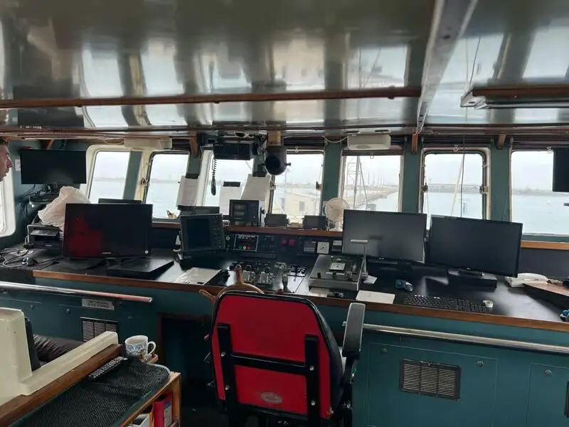 Kapal trawler kanggo didol