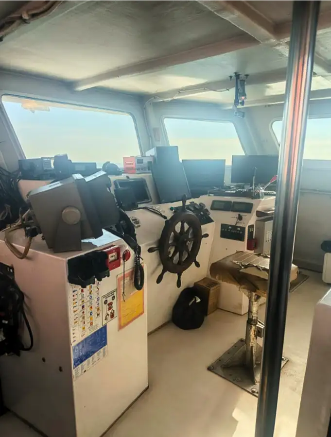 Kapal kerja kanggo didol