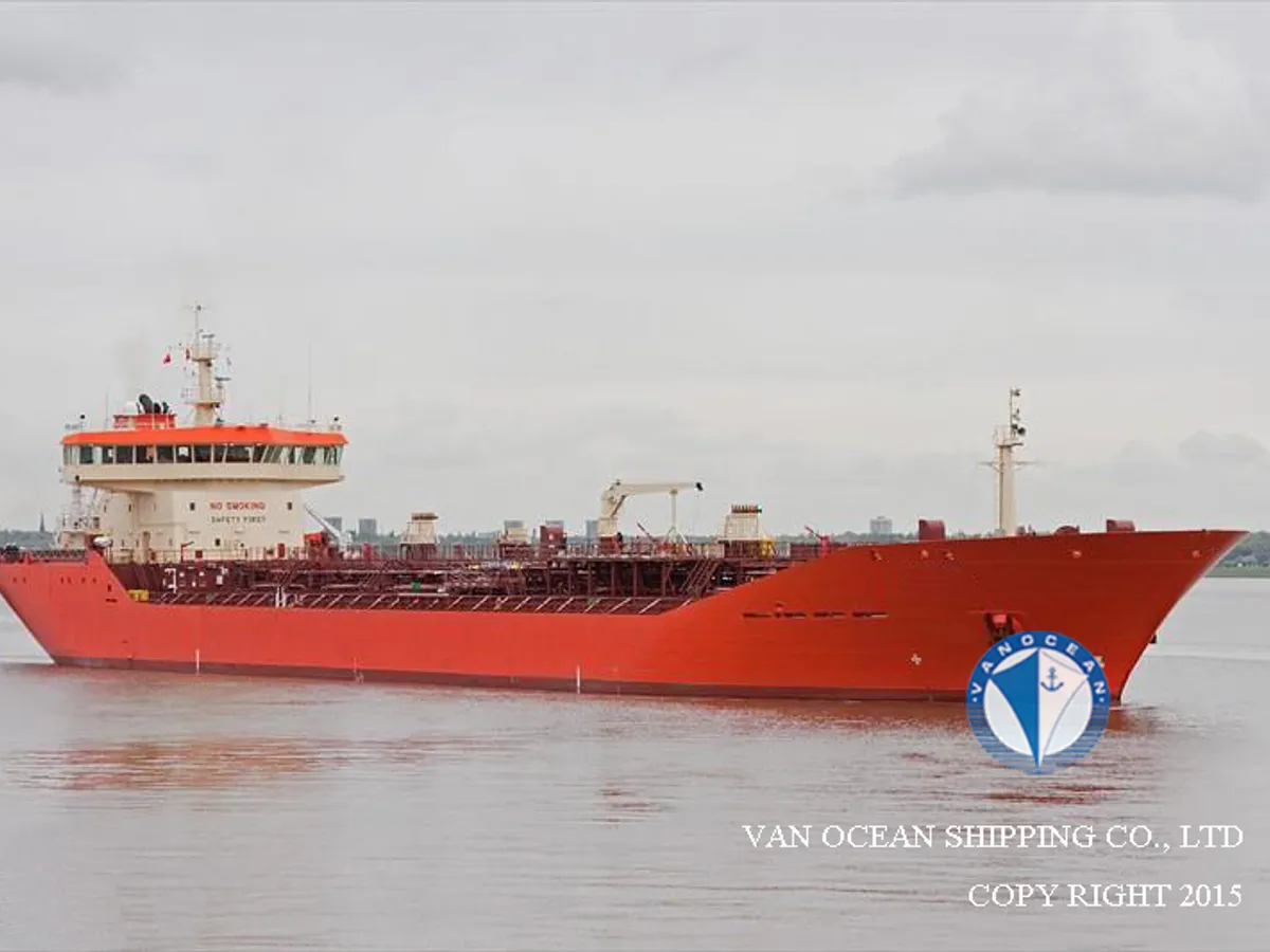Kapal tanker minyak/bahan kimia kanggo didol