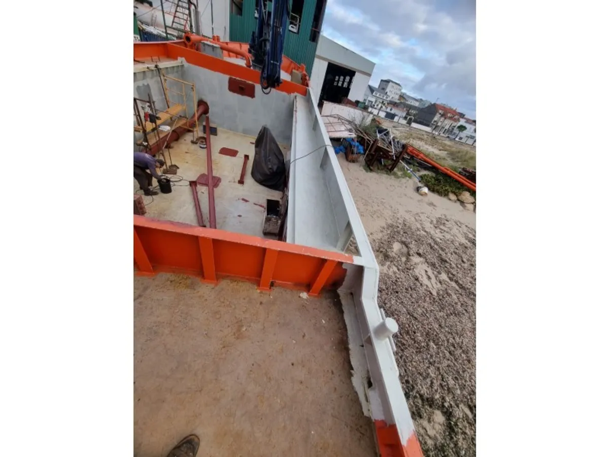 Kapal dredger kanggo didol