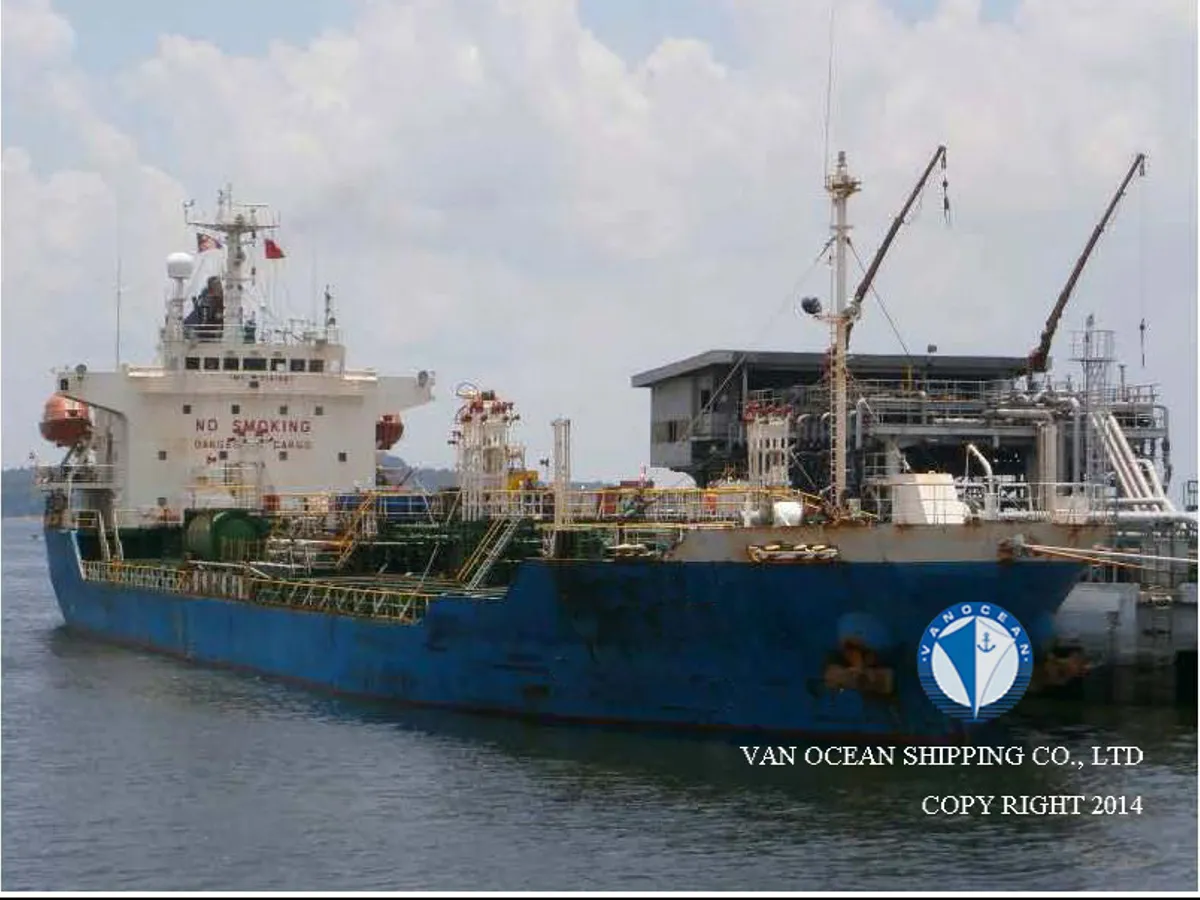Kapal tanker minyak/bahan kimia kanggo didol