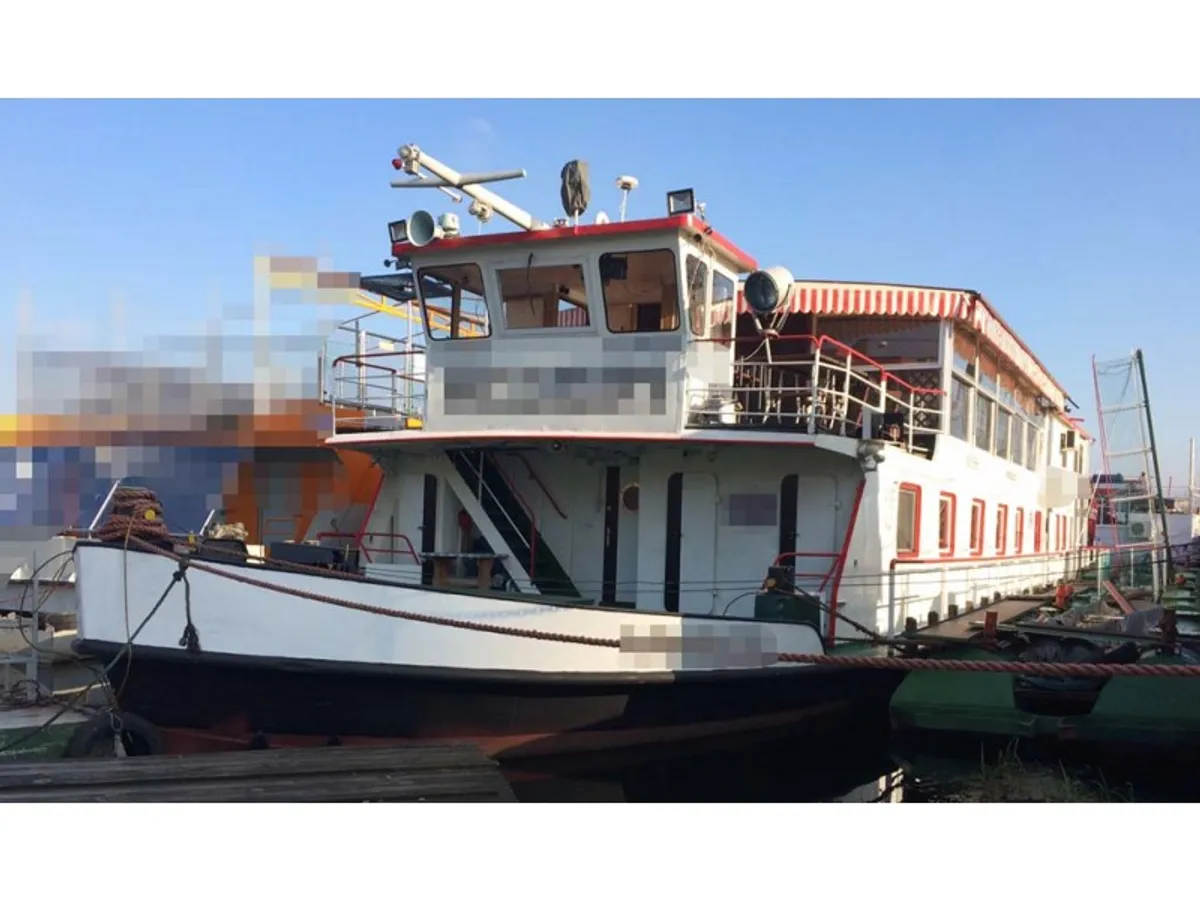Kapal kontainer kanggo didol