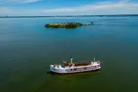 Kapal restoran kanggo didol