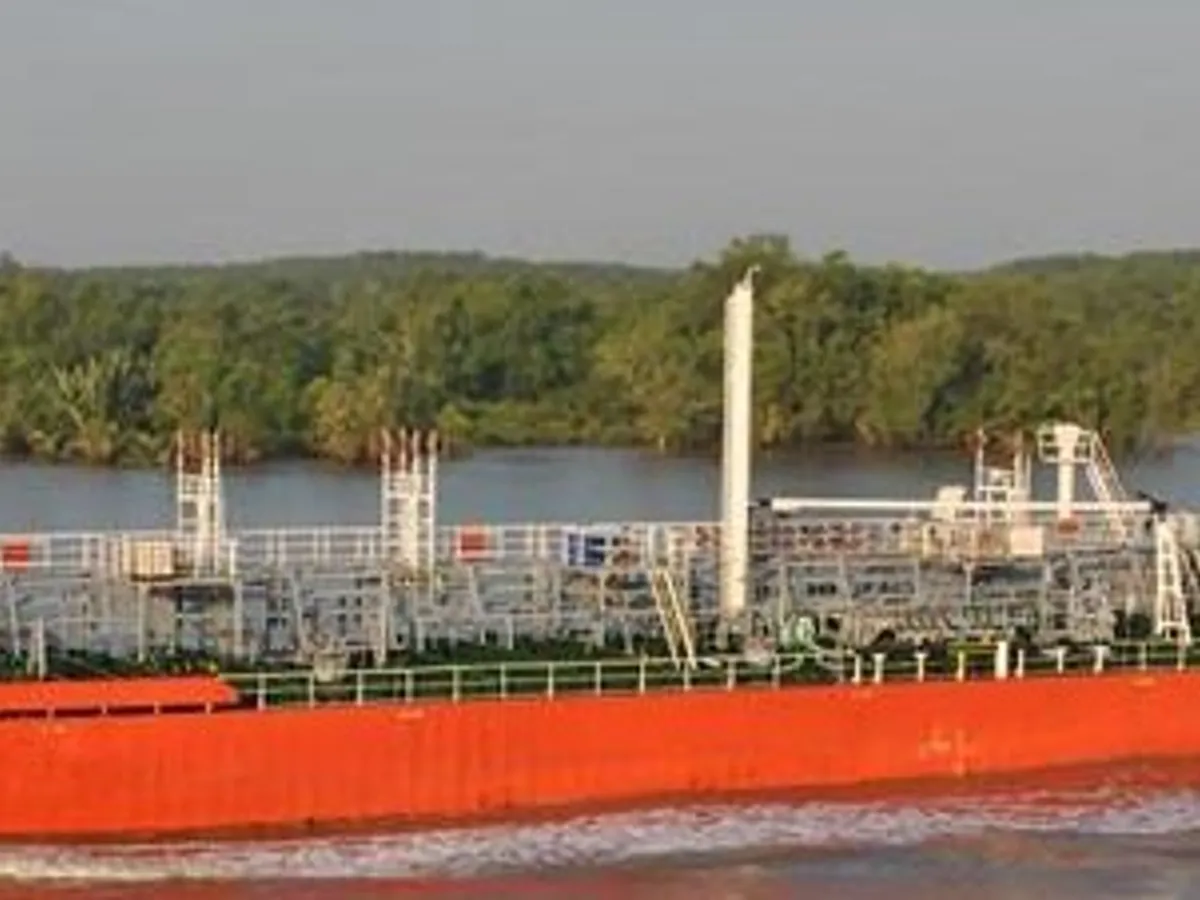 Kapal tanker minyak/bahan kimia kanggo didol