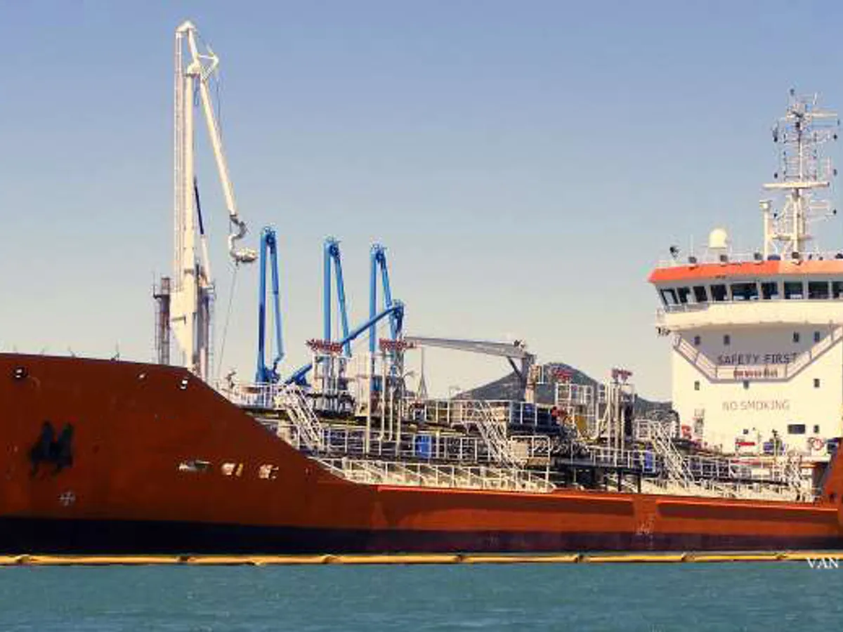 Kapal tanker minyak/bahan kimia kanggo didol