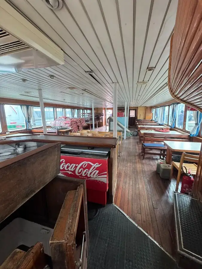 Kapal feri kanggo didol