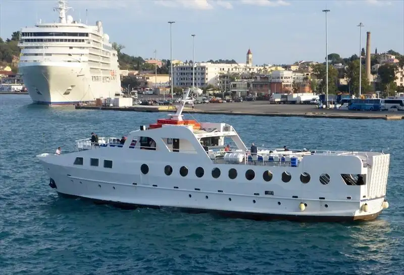 Kapal RoPax kanggo didol