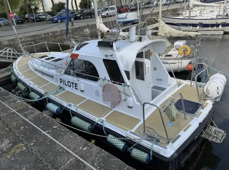 Pilot boat kanggo didol