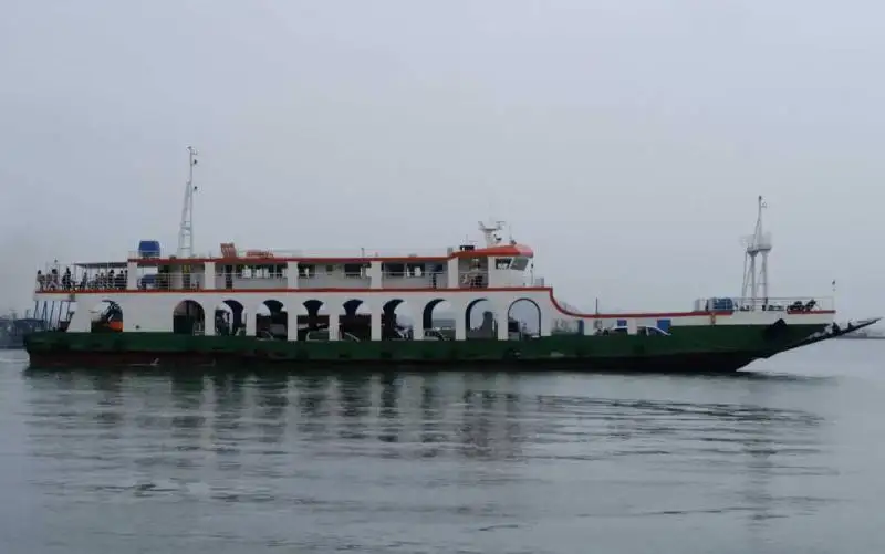 kapal RORO kanggo didol