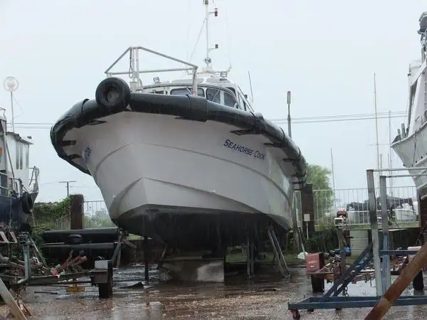 Pilot boat kanggo didol