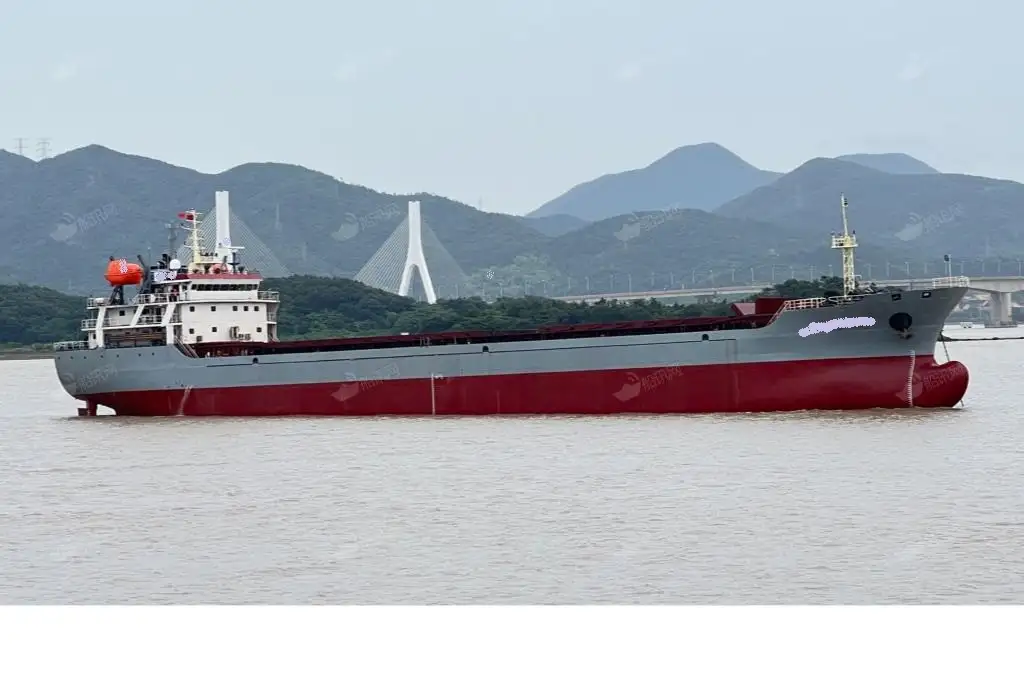 Kapal kargo kanggo didol
