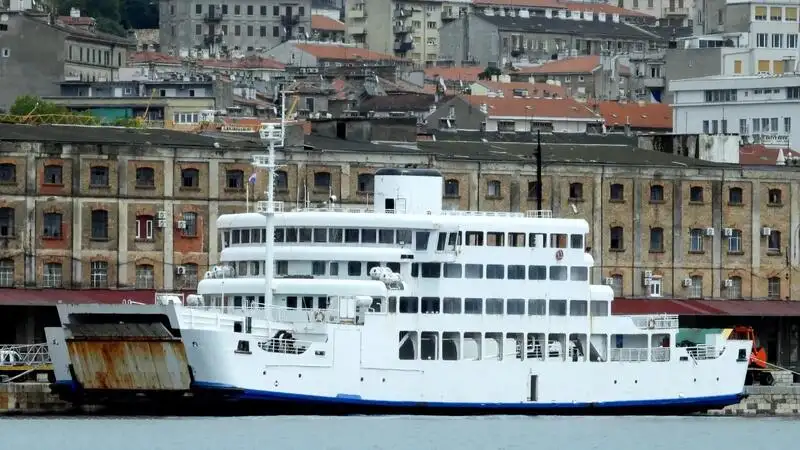 Kapal RoPax kanggo didol