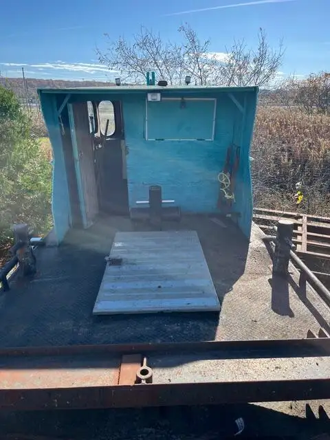 Kapal kerja kanggo didol