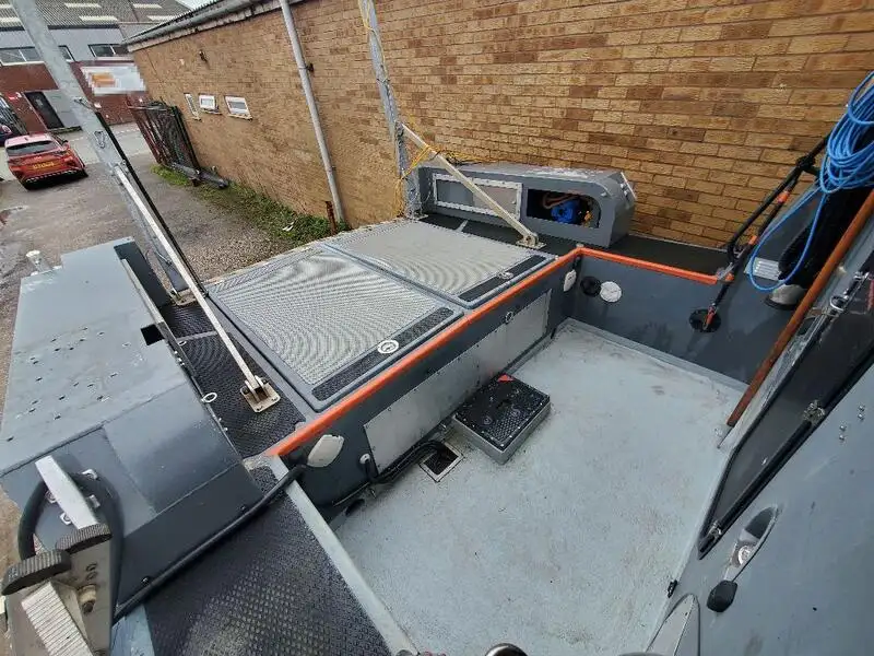 Kapal survey kanggo didol