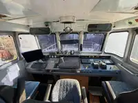 Katamaran kanggo didol