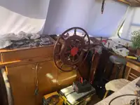 Kapal kerja kanggo didol