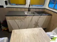 Kapal kerja kanggo didol