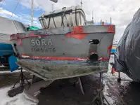 Kapal kerja kanggo didol