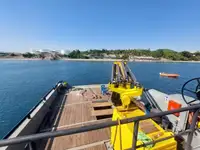 Kapal kerja kanggo didol